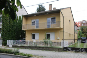Гостиница Zrínyi Apartman  Хевиз